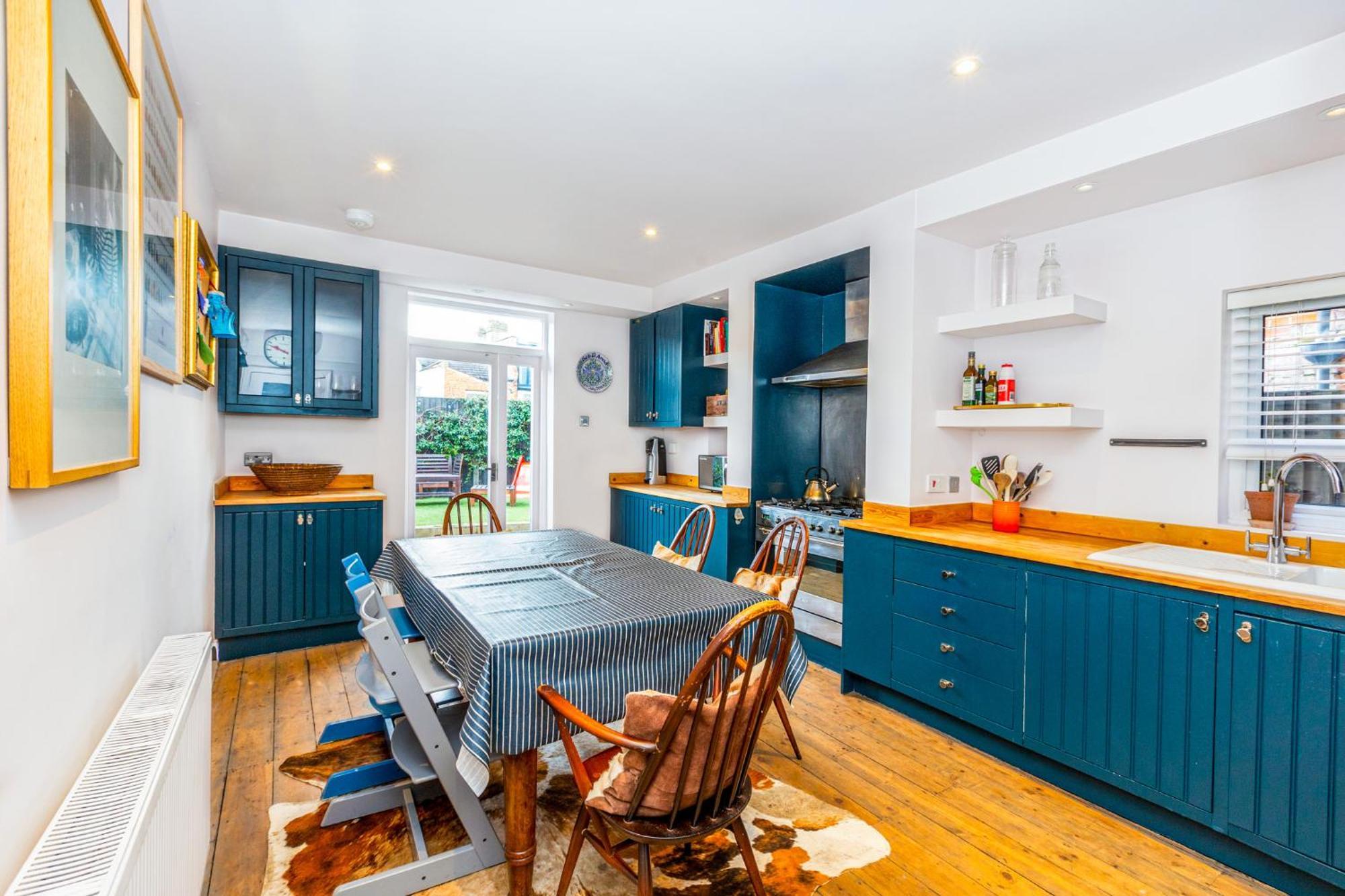 FANTASTIC EDWARDIAN 3BR HOUSE W/GDN, KENSAL GREEN ≡ Лондон, Великобритания  ≡ Lowest Booking Rates For Fantastic Edwardian 3Br House W/Gdn, Kensal  Green in Лондон, Расположение