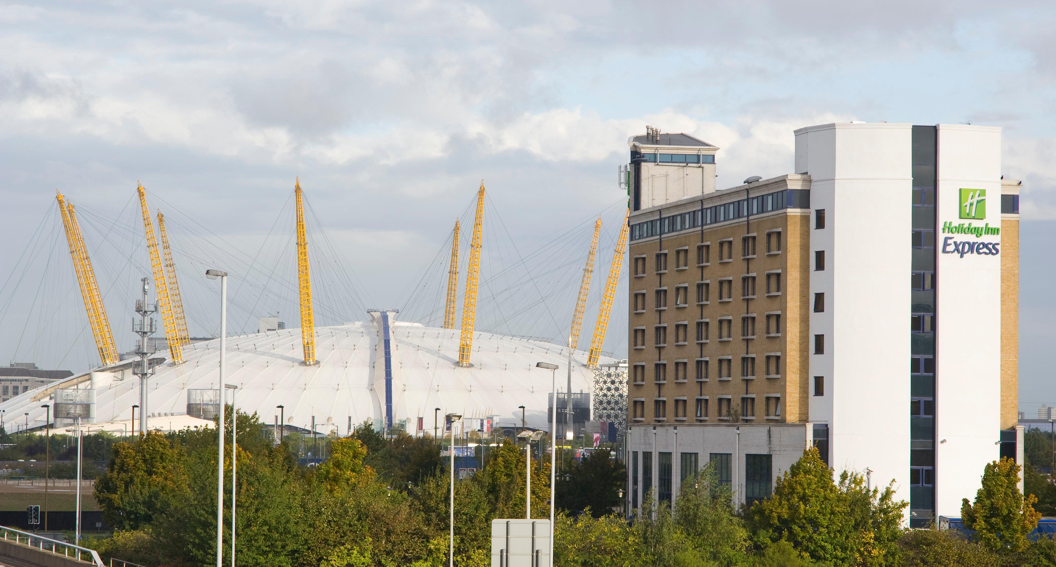 3⋆ HOLIDAY INN EXPRESS LONDON GREENWICH ≡ London, United Kingdom ≡ Lowest  Booking Rates For Holiday Inn Express London Greenwich in London